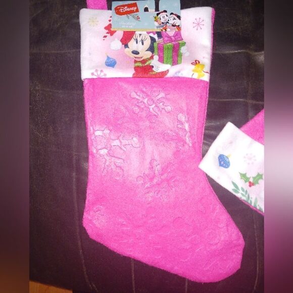 🎁 Minnie Mouse Felt Christmas Stocking and Matching Santa Hat Set - Picture 3 of 3
